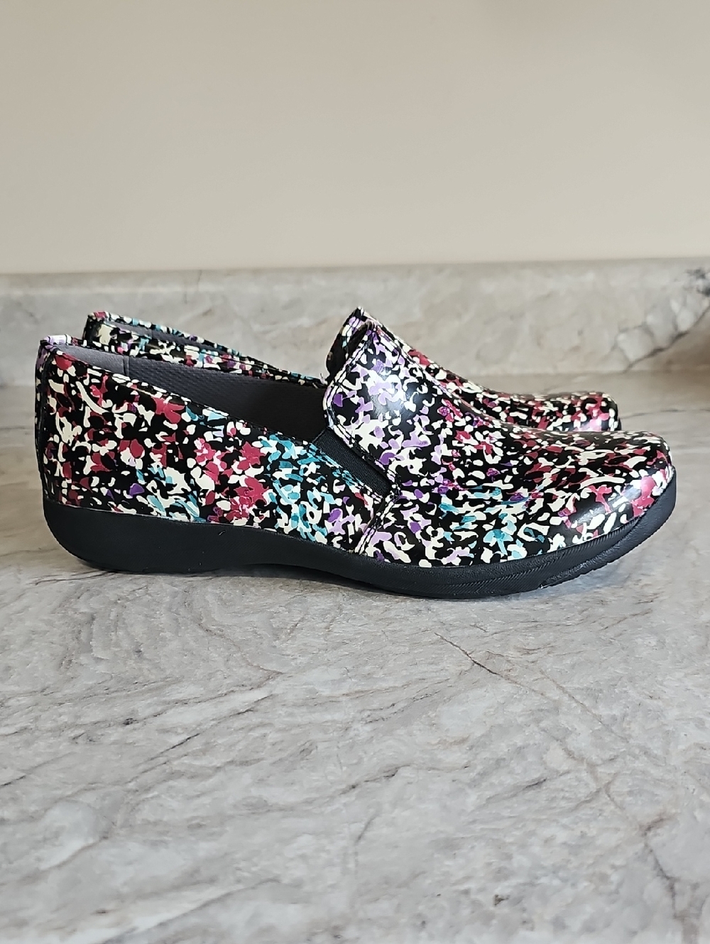 Dansko Nora Slip-On‎ Leather Floral Clogs in Petals, size 41 10.5-11 Nursing - Picture 3 of 9